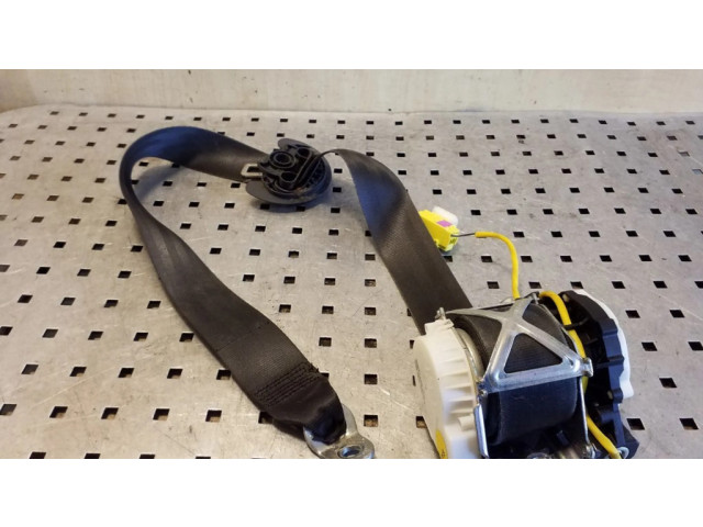 Передний ремень безопасности