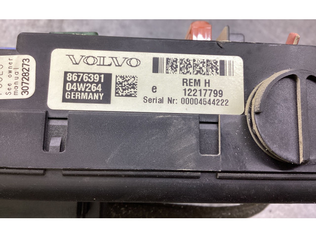 Блок предохранителей 8676391, 04W264 Volvo V70
