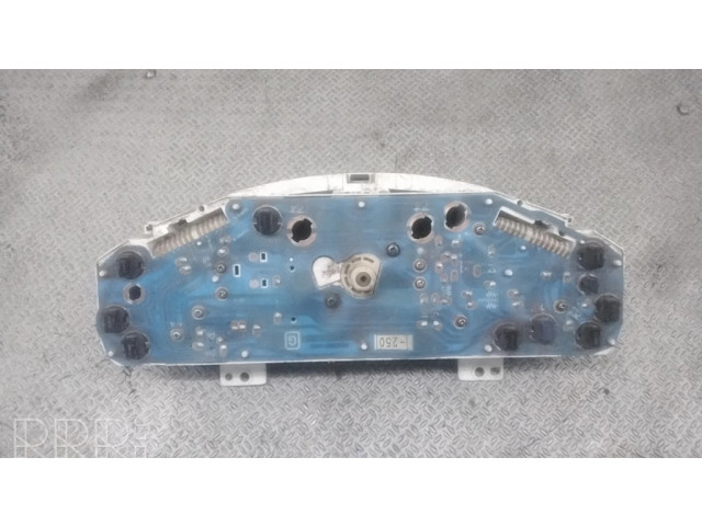 Přístrojová deska Mazda 121 1998 DB04119440