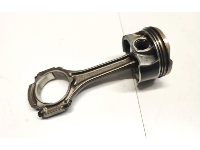 Píst A17700q06, A17700 Mercedes-Benz C AMG W205