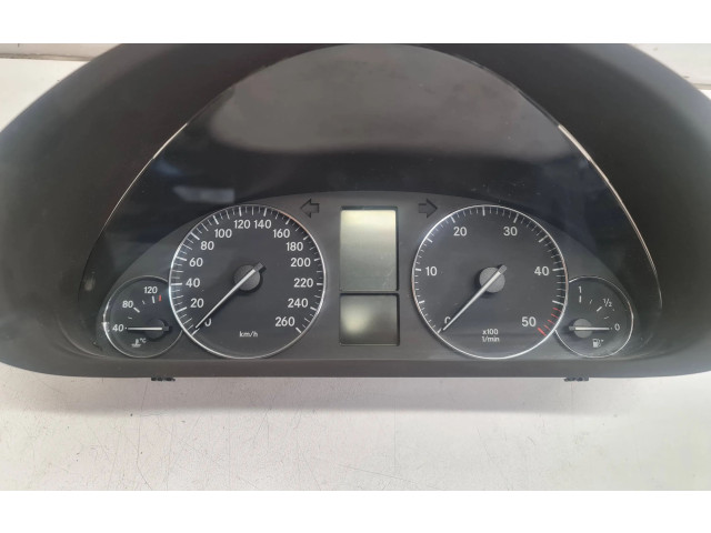 Přístrojová deska  Mercedes-Benz C W203 2006 A2035405148, 110080327004  