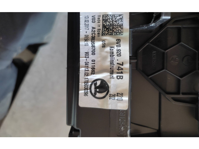 Панель приборов 6V0920741B, A2C38358700   Skoda Fabia Mk3 (NJ)       