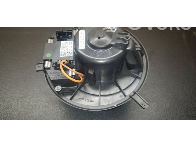 Блок предохранителей  3C1820015T, CZ0160600869   Volkswagen PASSAT B7    