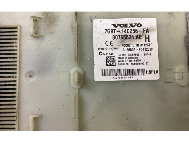 Блок предохранителей 7G9T14C256FA, 30765624AE   Volvo V70    