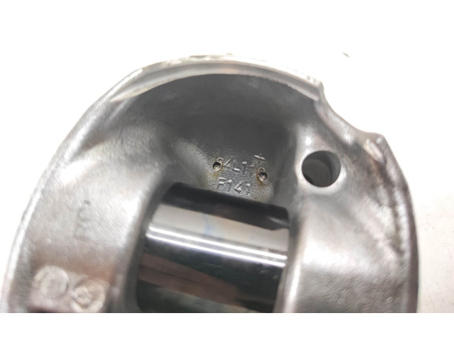 Píst 84L110 BMW 5 GT F07 N57D30A