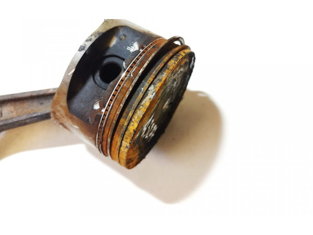  Поршень с шатуном    Ford Galaxy для бензинового двигателя 2.0