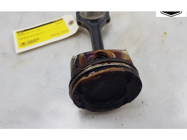 Píst A2700302717, A2700300420 Mercedes-Benz CLA C117 X117 W117 M270.910