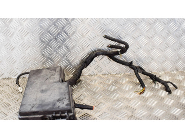 Блок предохранителей  AV6T14A067AD, F1FT14K733BJA   Ford Focus    