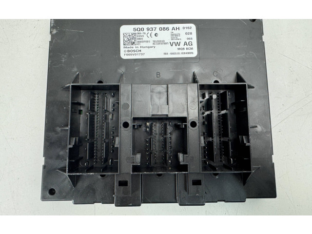 Блок комфорта 5Q0937086AH, F005V01737 Skoda Octavia Mk3 (5E)