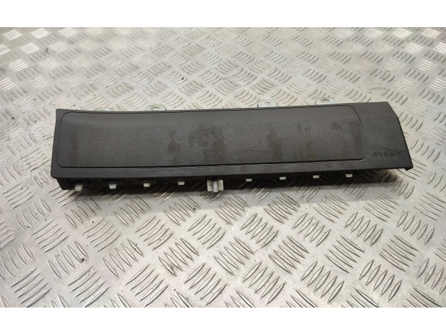 Подушка безопасности для колен A1768600302   Mercedes-Benz A W176