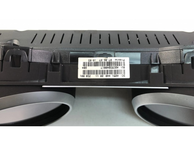 Přístrojová deska Mercedes-Benz R W251 2006 A2514402011