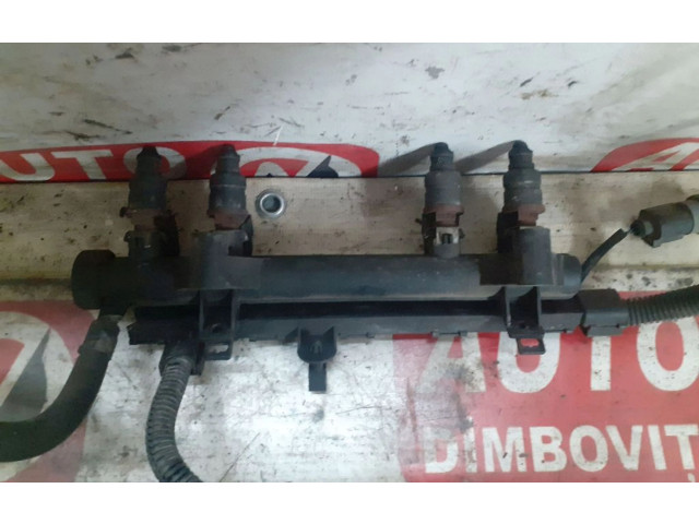 Топливная рампа 047133319S Skoda Fabia Mk1 (6Y)