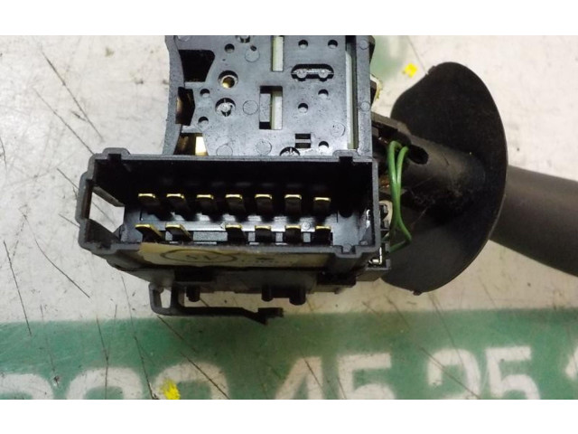 Ручка стеклоочистителей    Renault Twingo II