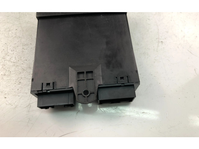 Блок управления 31676024   Volvo S90, V90