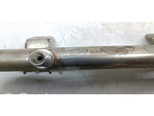 Vstřikovací lišta 7502474   BMW 3 E92 E93  pro benzínový motor 2.0 N43B20A 
