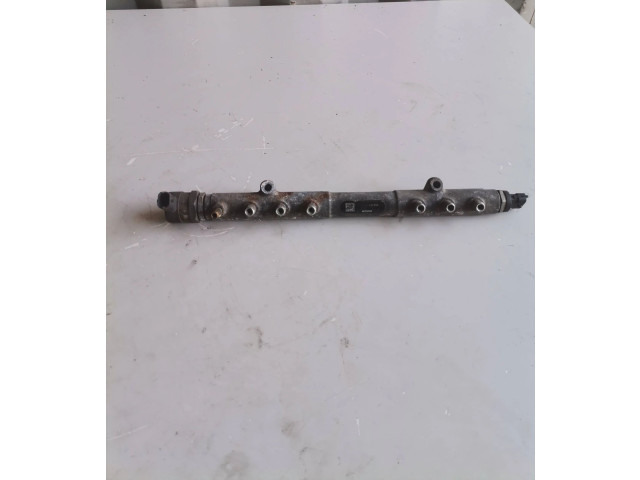 Топливная рампа 30757146, 001162L2 Volvo V70