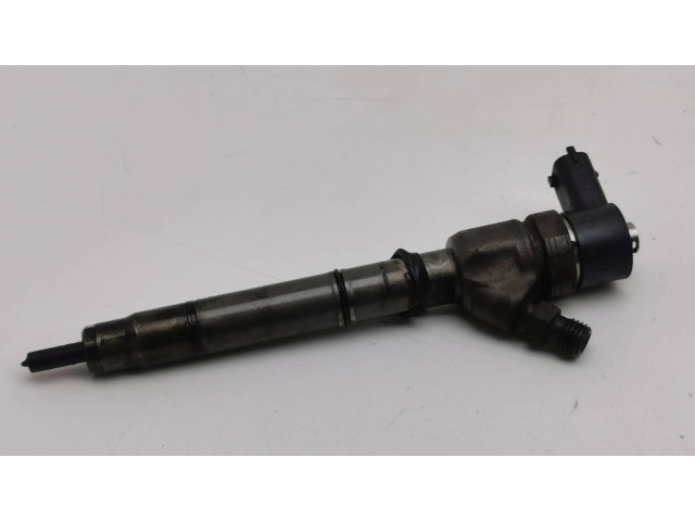 Vstřikovač 338002A800, 0445110411 Hyundai i40 pro naftový motor 1.7