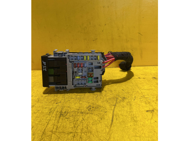 Блок предохранителей 13222786   Chevrolet Orlando    