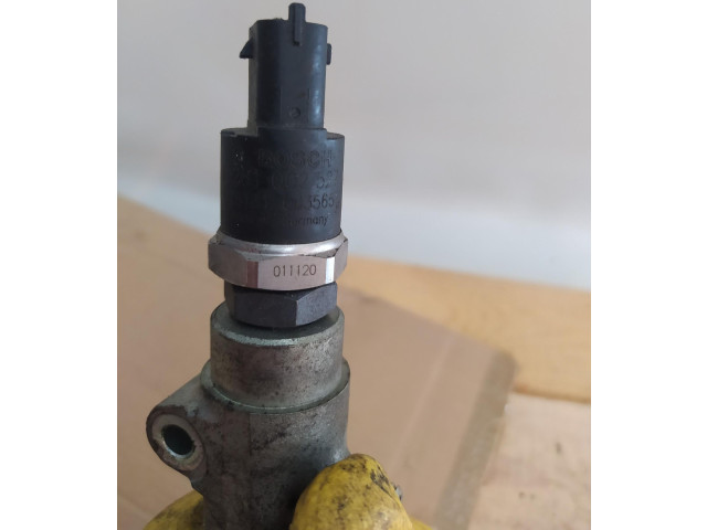 Vstřikovací lišta 0281002527 Volvo S80