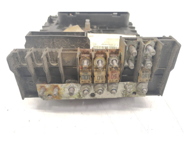 Блок предохранителей 1K0937125A, 1086   Volkswagen Caddy    