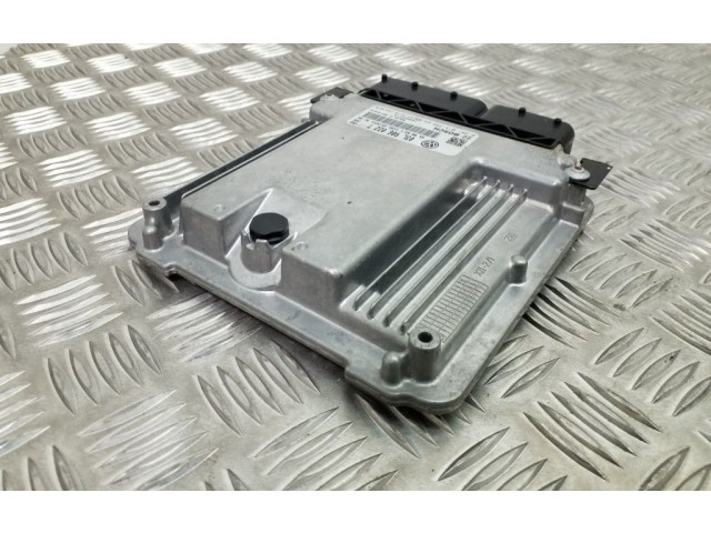 Řídící jednotka 03L906022T Volkswagen Tiguan 2008