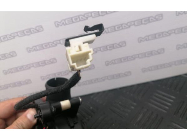 Вентилятор радиатора     A2049060015    Mercedes-Benz CLS C218 X218 