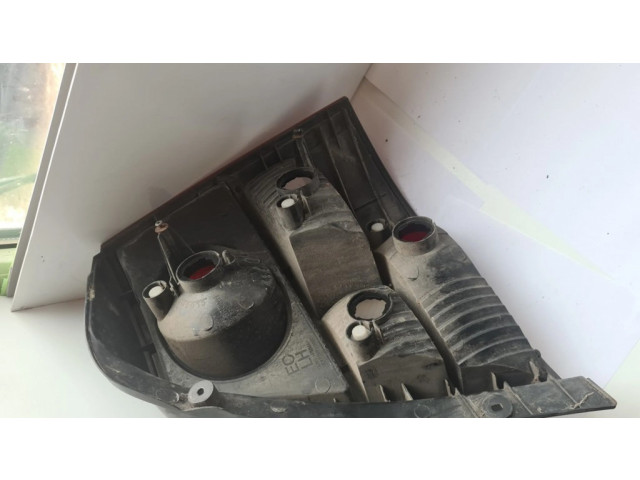 Задний фонарь левый сзади KP KIA Sorento 2002-2009 года