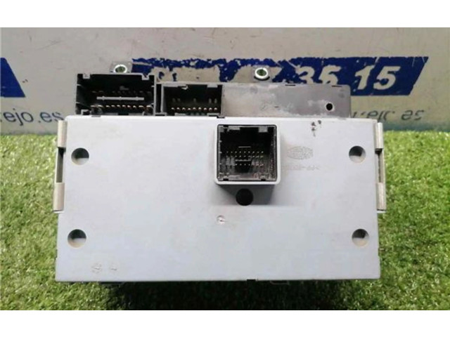 Блок предохранителей 51778008, 51778008 Fiat Linea