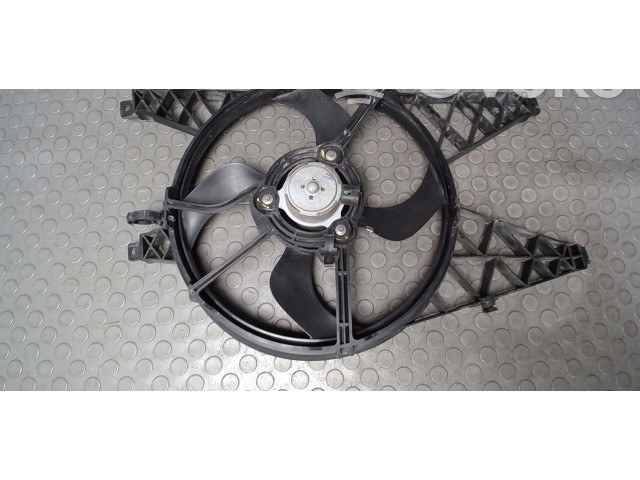 Вентилятор радиатора     8200066098, 7701059783    Renault Twingo II 