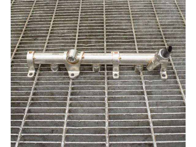 Топливная рампа 06M133316L Audi Q5 SQ5 для двигателя CWGD