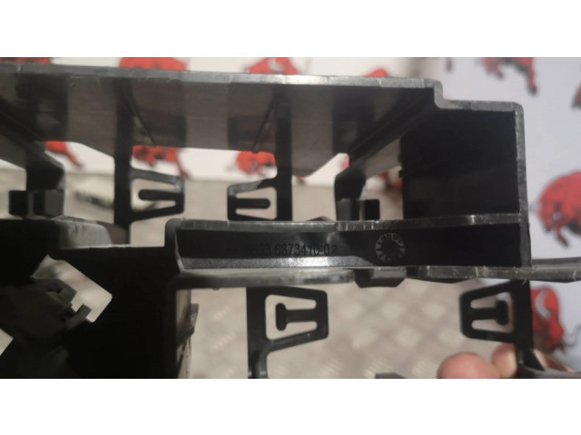 Другая деталь салона