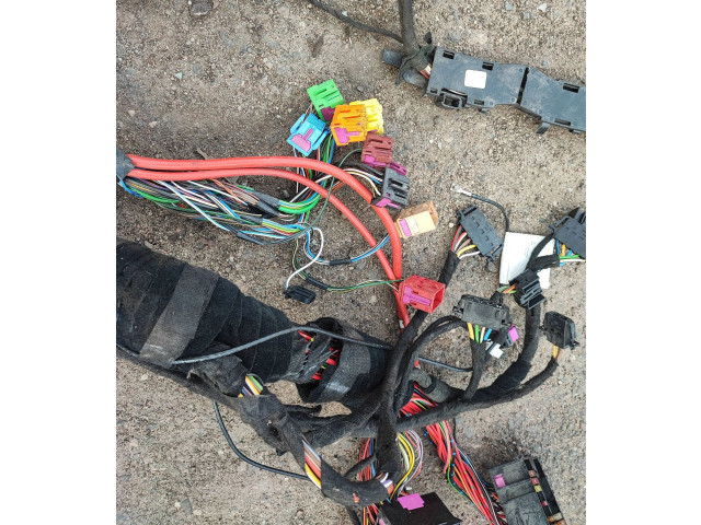 Pojistková skříňka 7H0971727F Volkswagen Transporter - Caravelle T5 2007