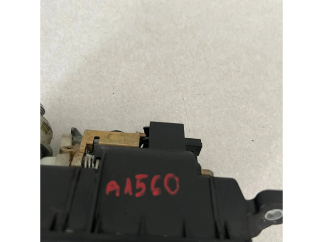 Zámek zadních dveří Z4102 Mercedes-Benz C W203 2004