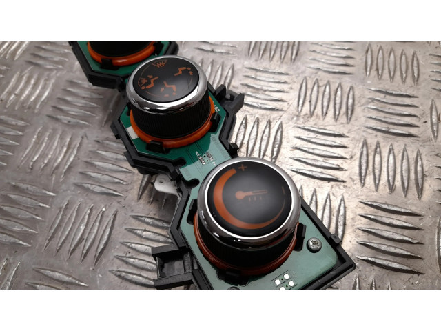 Блок управления климат-контролем 34030162 Ligier JS 50