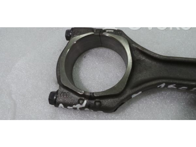 Píst 0687776302, GM419 Opel Astra K