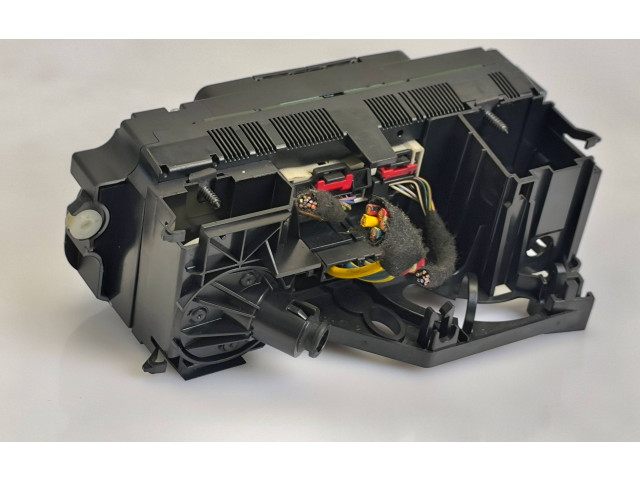 Блок управления климат-контролем 74730961 Volkswagen Caddy