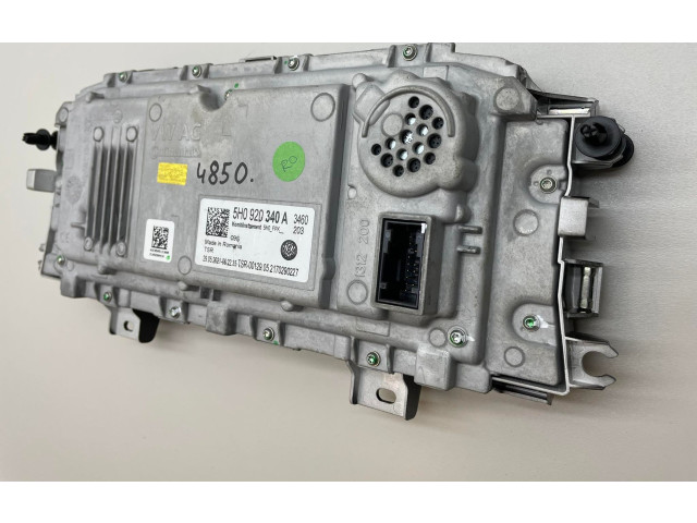 Přístrojová deska Volkswagen Golf VIII 2021 5H0920340A