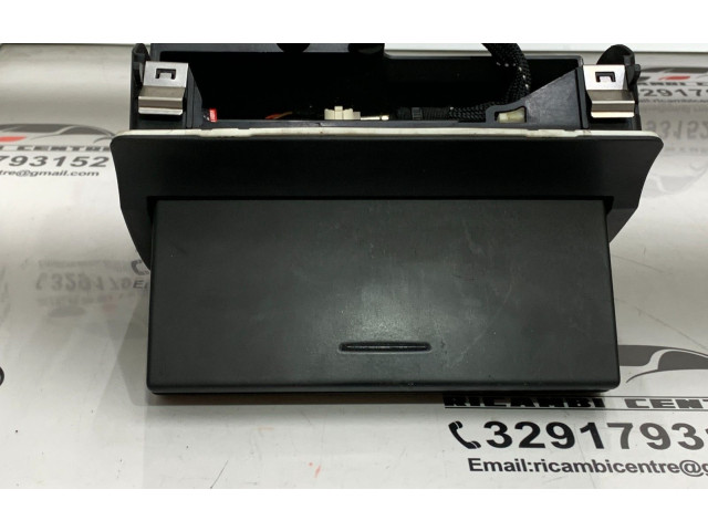 Дисплей    8X0919603, 8X0857273B   Audi A1