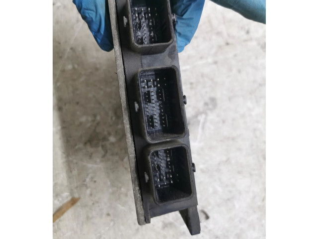 Řídící jednotka 8200471073 Renault Twingo II 2011