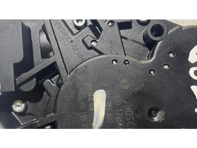 Моторчик заднего дворника MN105052, 0390201802 Mitsubishi Colt CZ3