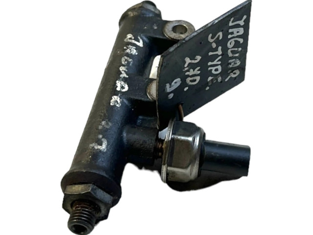 Топливная рампа A2C20001297 Jaguar S-Type 2.7