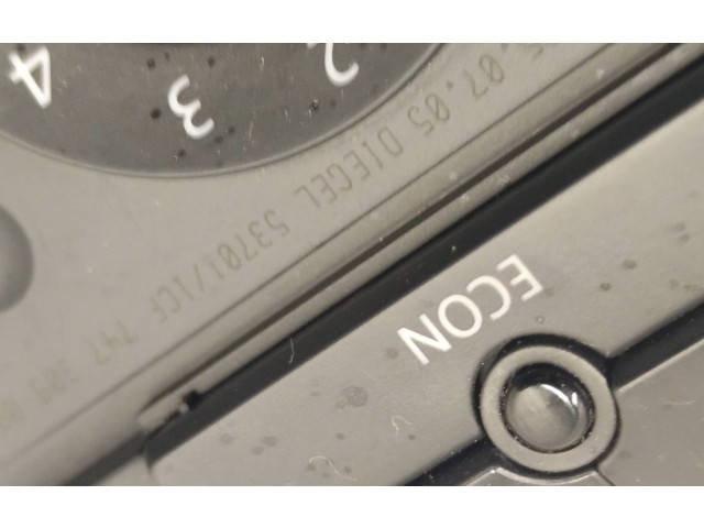 Блок управления климат-контролем 5370171CF Volkswagen Jetta V