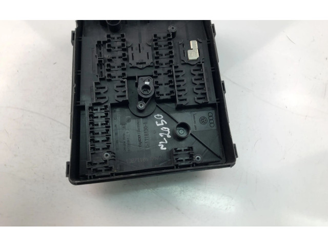 Блок предохранителей 1K0937125A Volkswagen Caddy