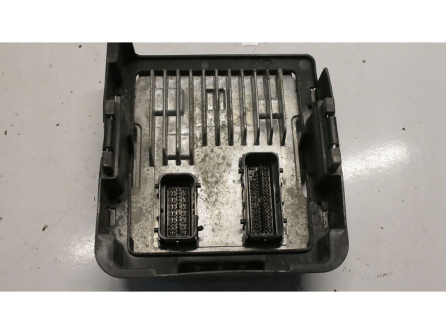 Блок управления двигателя 12638732   Opel Meriva B