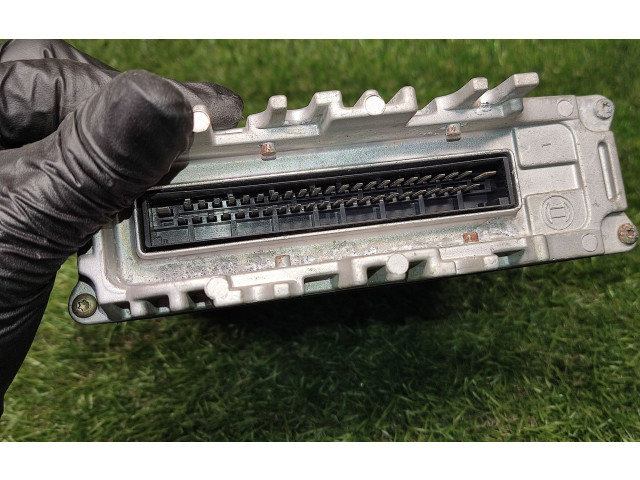 Блок управления двигателем ECU 1H0907311F, 0261200760 Volkswagen Golf III 1994