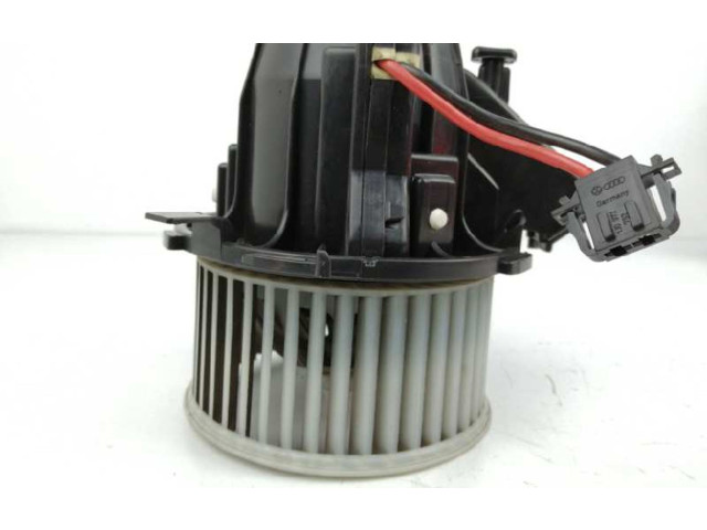 Вентилятор печки Audi A4 Allroad
