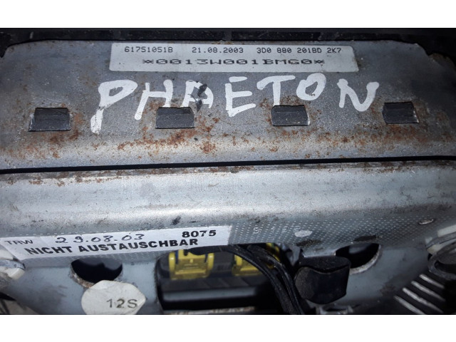 Подушка безопасности водителя 3D0880201BD2K7, 61751051 Volkswagen Phaeton