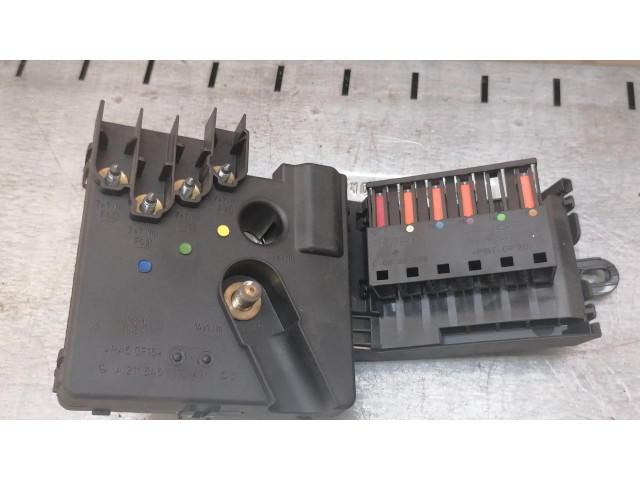 Блок предохранителей  A2115461341, 013948371   Mercedes-Benz E W211    