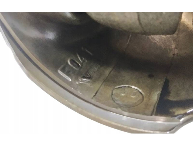 Поршень с шатуном 81L79, F041 Volvo S60