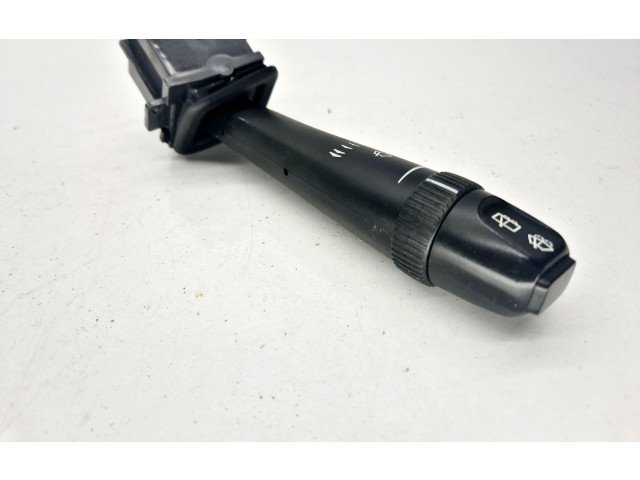 Ручка стеклоочистителей Volvo V70